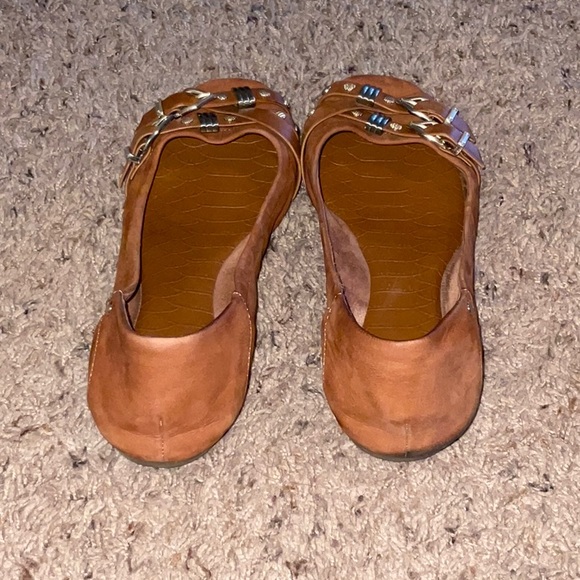 Gianni Bini flats! - Picture 2 of 5